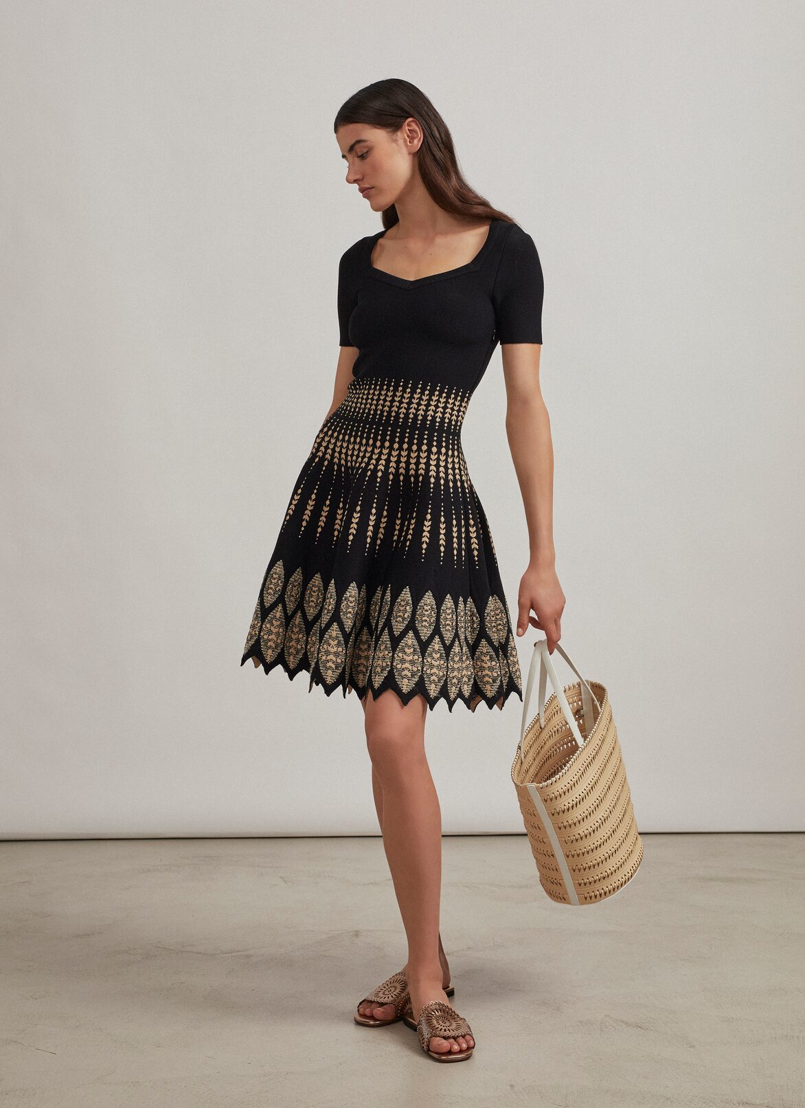 Dresses ALAÏA BLACK/BEIGE DRESSES